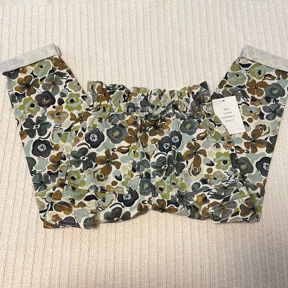 Girls PaperBag high waisted Cargo Camo Flower Print Cuffed Pants Size S (6/6X) - Picture 4 of 15